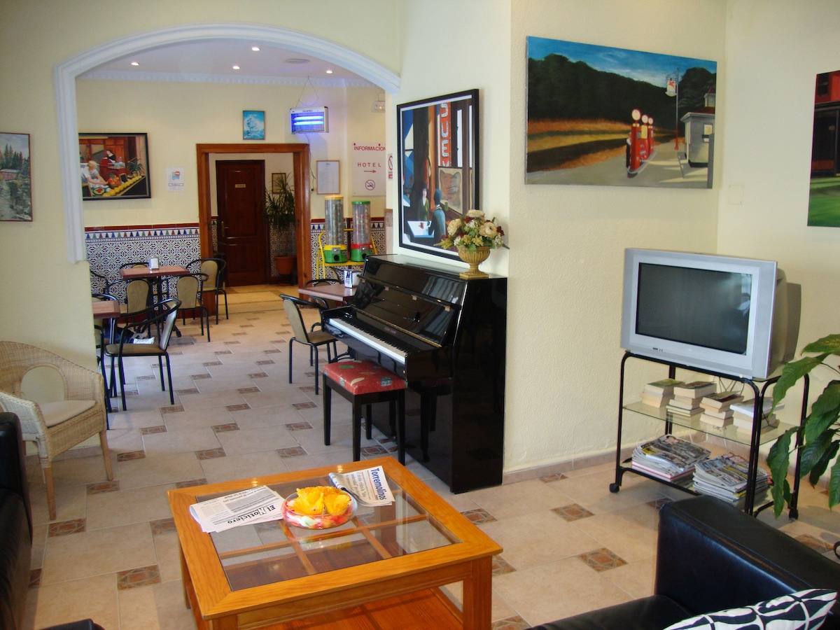 Hotel Cabello Torremolinos Exterior foto